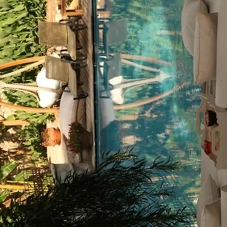 מלון Jade (adults Only)